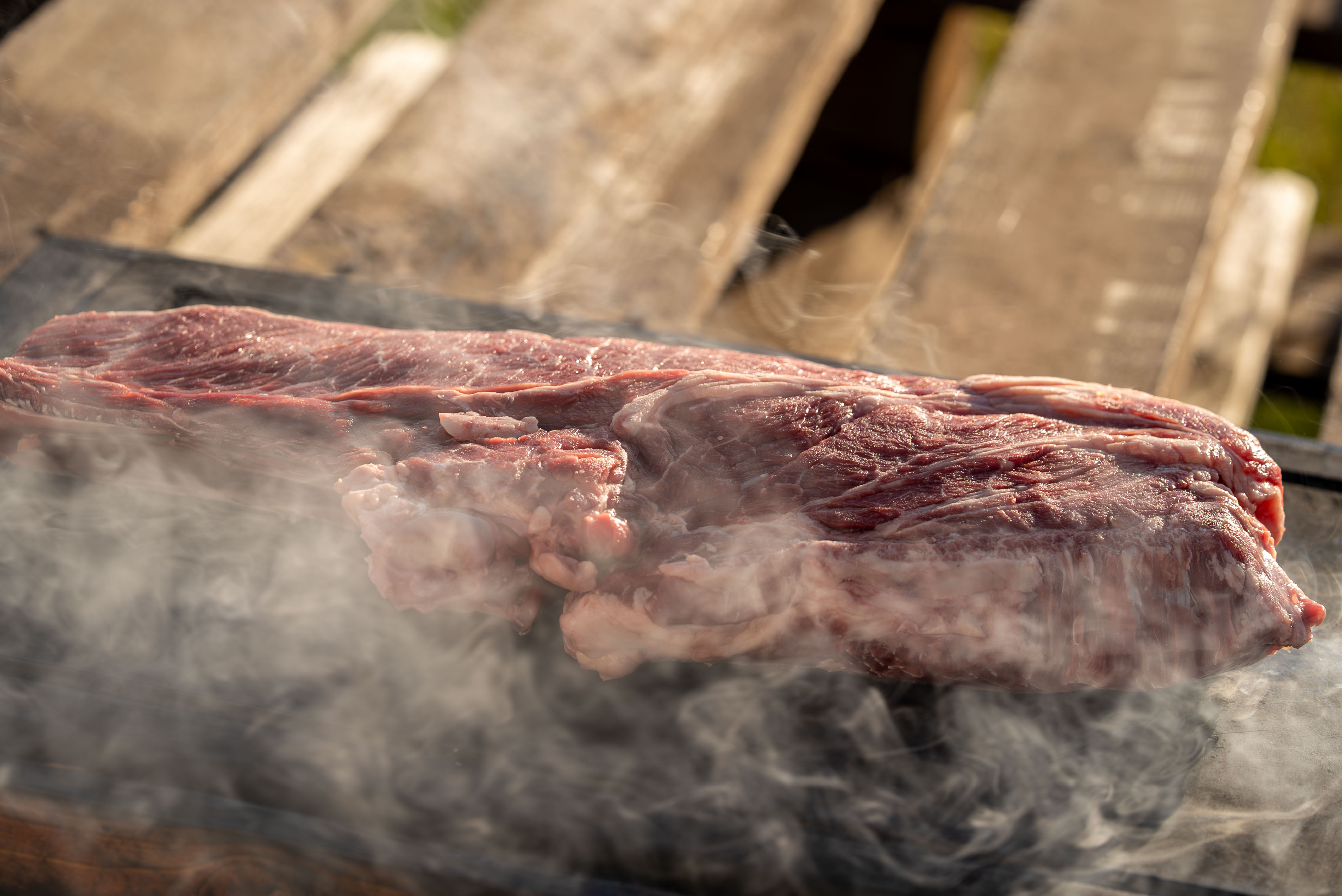 Viande Salers cuisson feu de bois restaurant Cantal